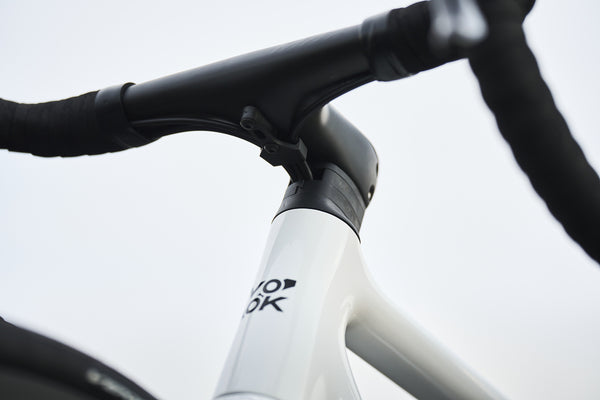 【NEW】VOOK V8 輕量碟煞公路車【高性能款】